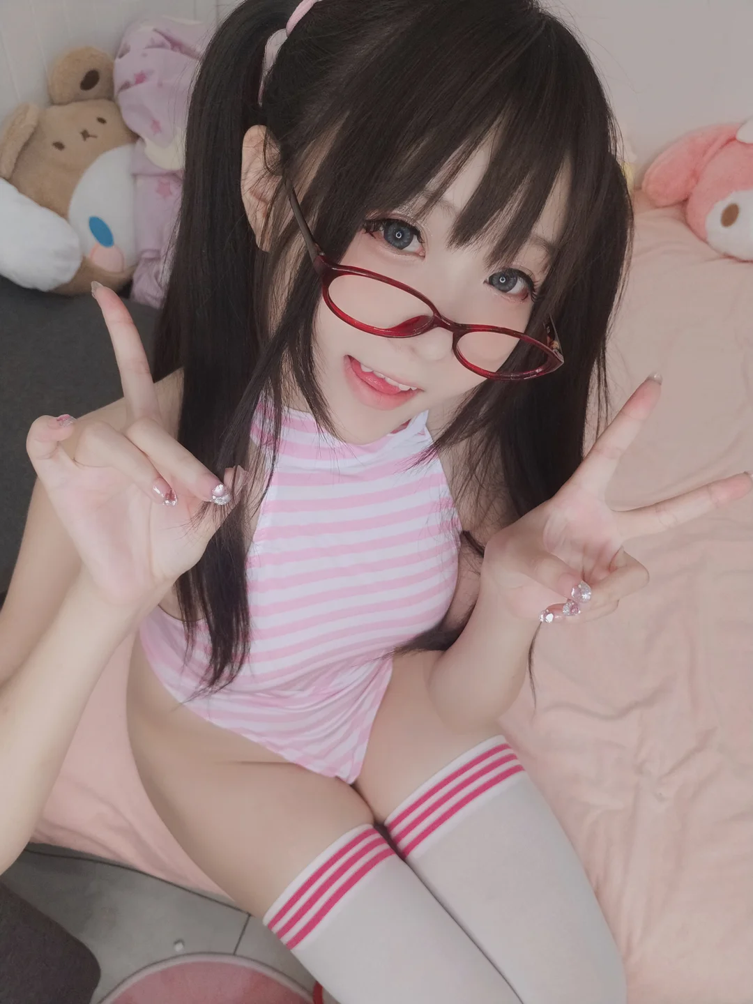 软妹摇摇乐摇摇乐yoyo_友達と一緒です140P_271MB tg@simisebaisi 【丝足阁】008.webp